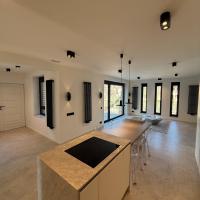 Mecset utca&nbsp;
180 MFt - 60 m2&nbsp;Eladó Lakás Budapest