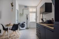 Kazinczy utca&nbsp;
99 MFt - 53 m2&nbsp;Eladó Lakás Budapest