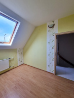 Galántai utca&nbsp;
109.8 MFt - 126 m2&nbsp;Eladó sorházi lakás Székesfehérvár